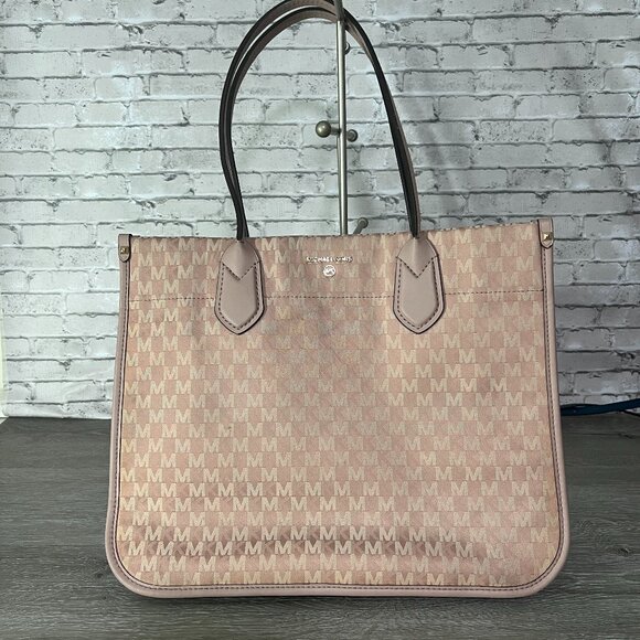 Michael Kors Heidi Large Logo Jacquard Tote Bag - Picture 1 of 7
